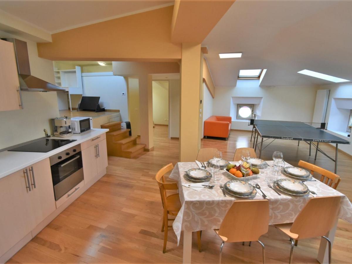 Apartment Duomo Mansarda By Interhome 이세오 외부 사진